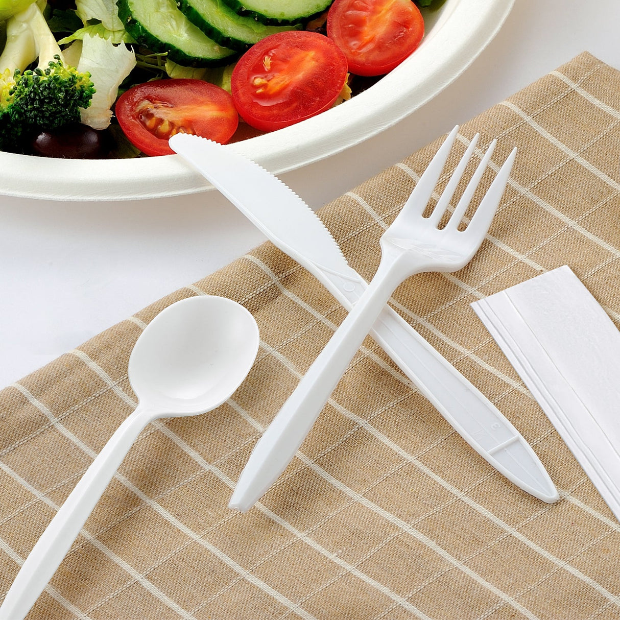 [250ct] PP Plastic Medium Weight Cutlery Kits (Knife,Fork,Soup Spoon,Napkin) | White