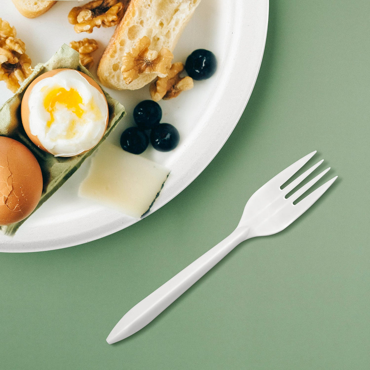 [700ct]  PP Plastic Medium Weight Plus Forks | White